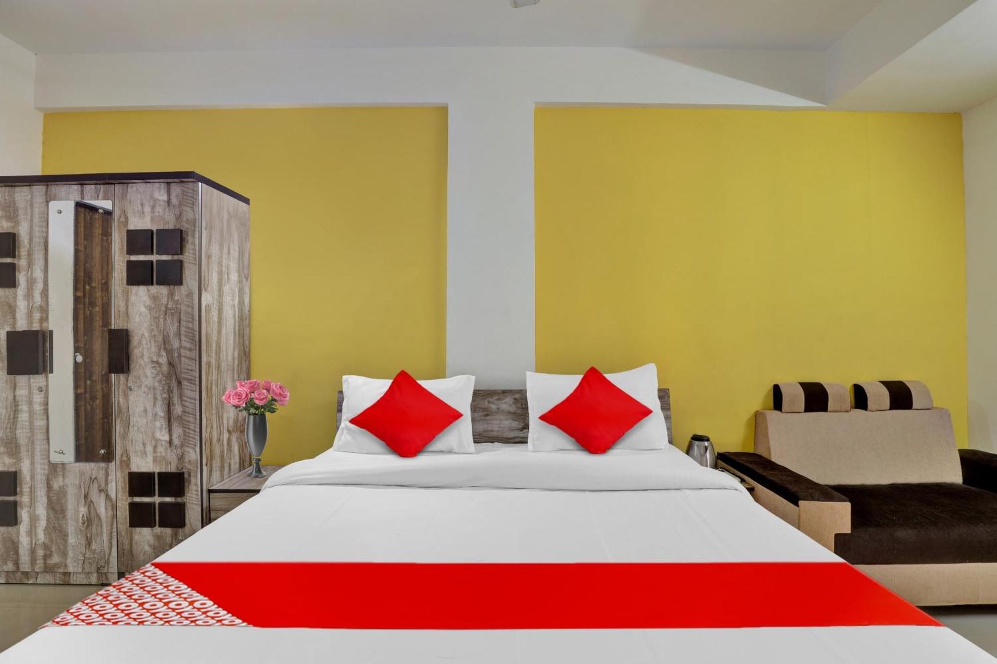 Fabhotel Relax Gandhinagar Esterno foto