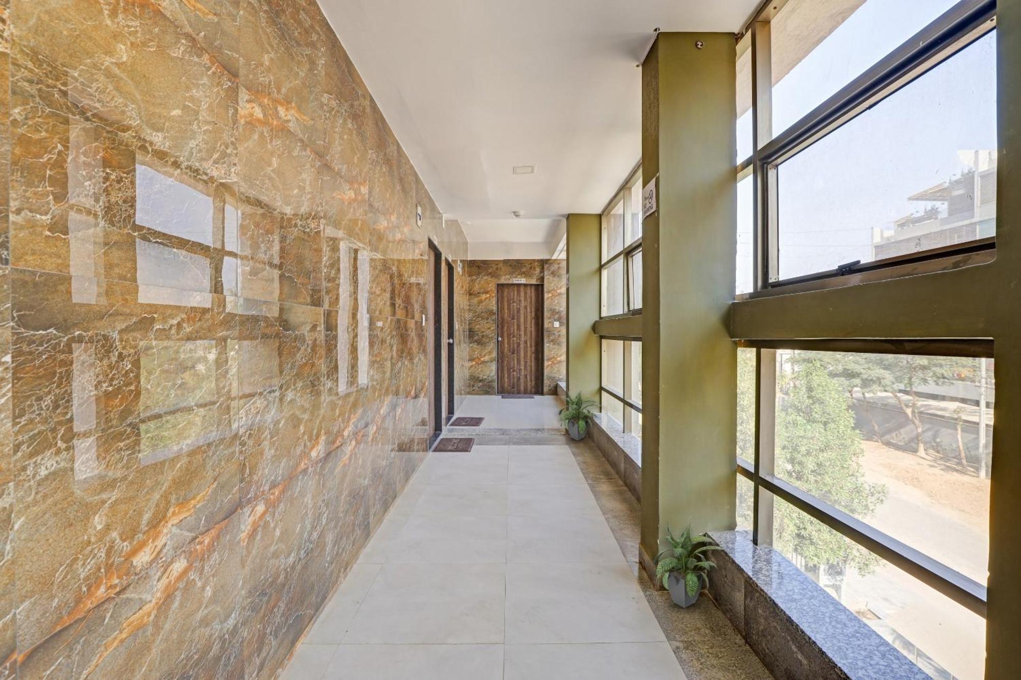 Fabhotel Relax Gandhinagar Esterno foto