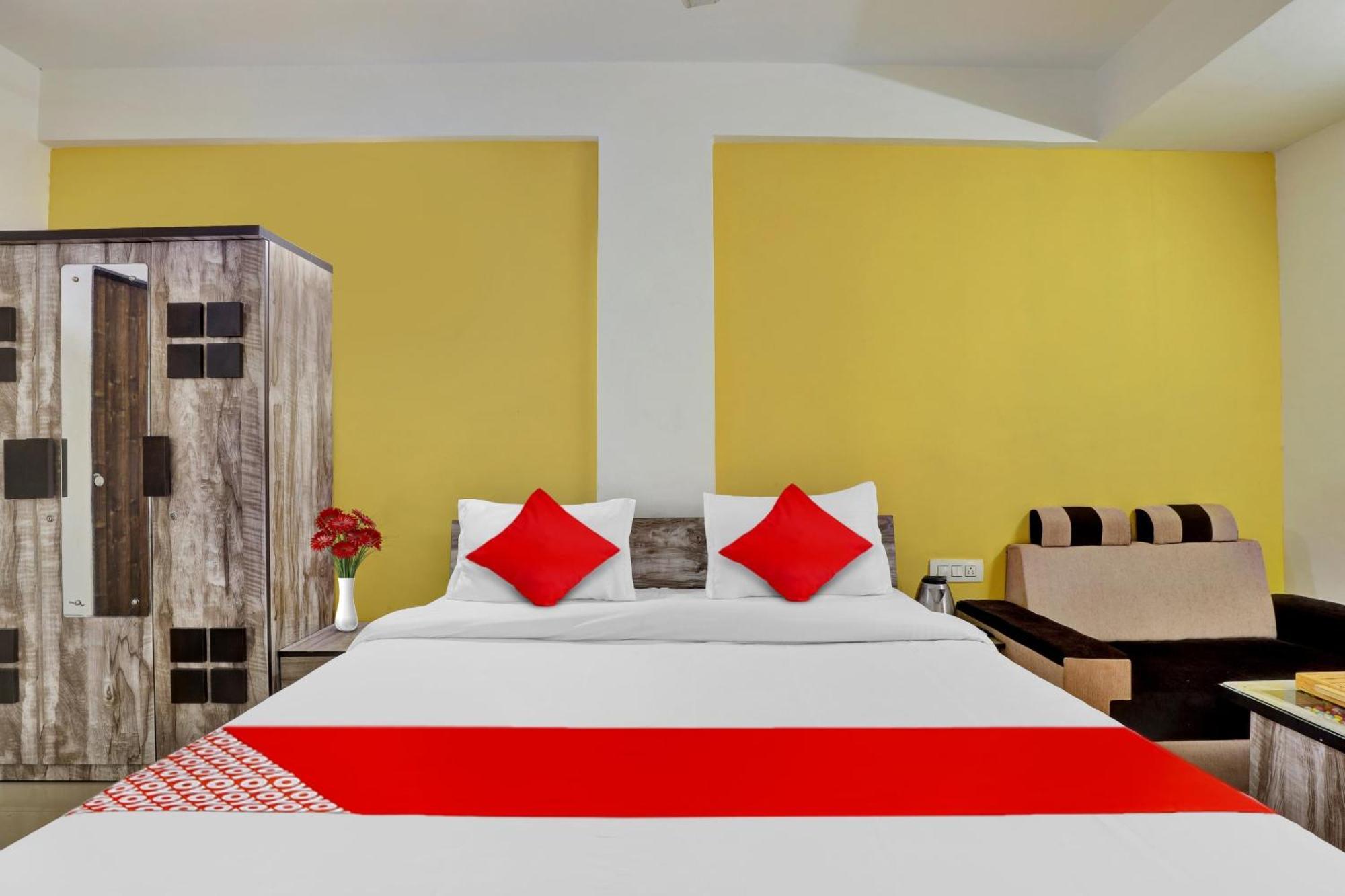 Fabhotel Relax Gandhinagar Esterno foto