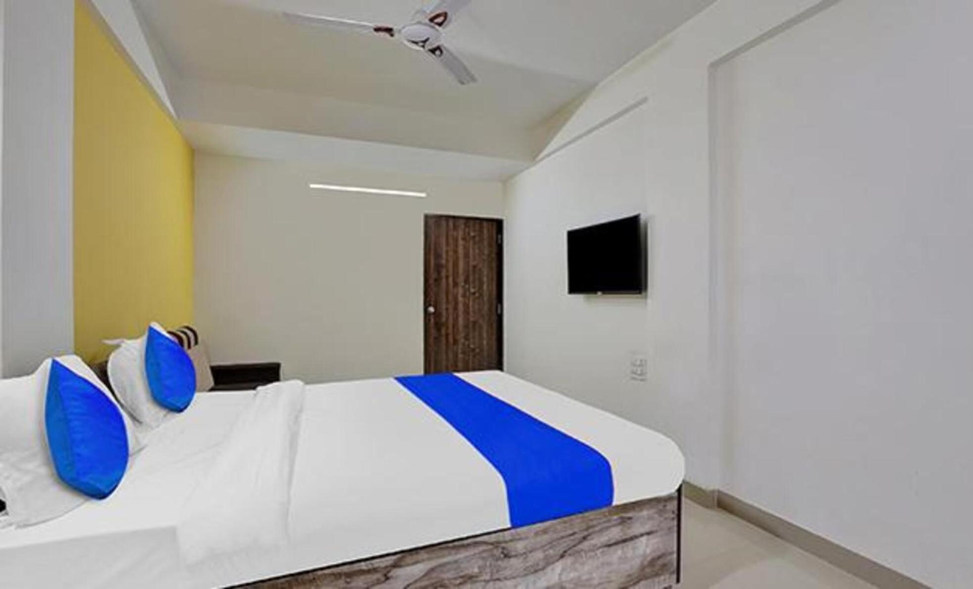 Fabhotel Relax Gandhinagar Esterno foto