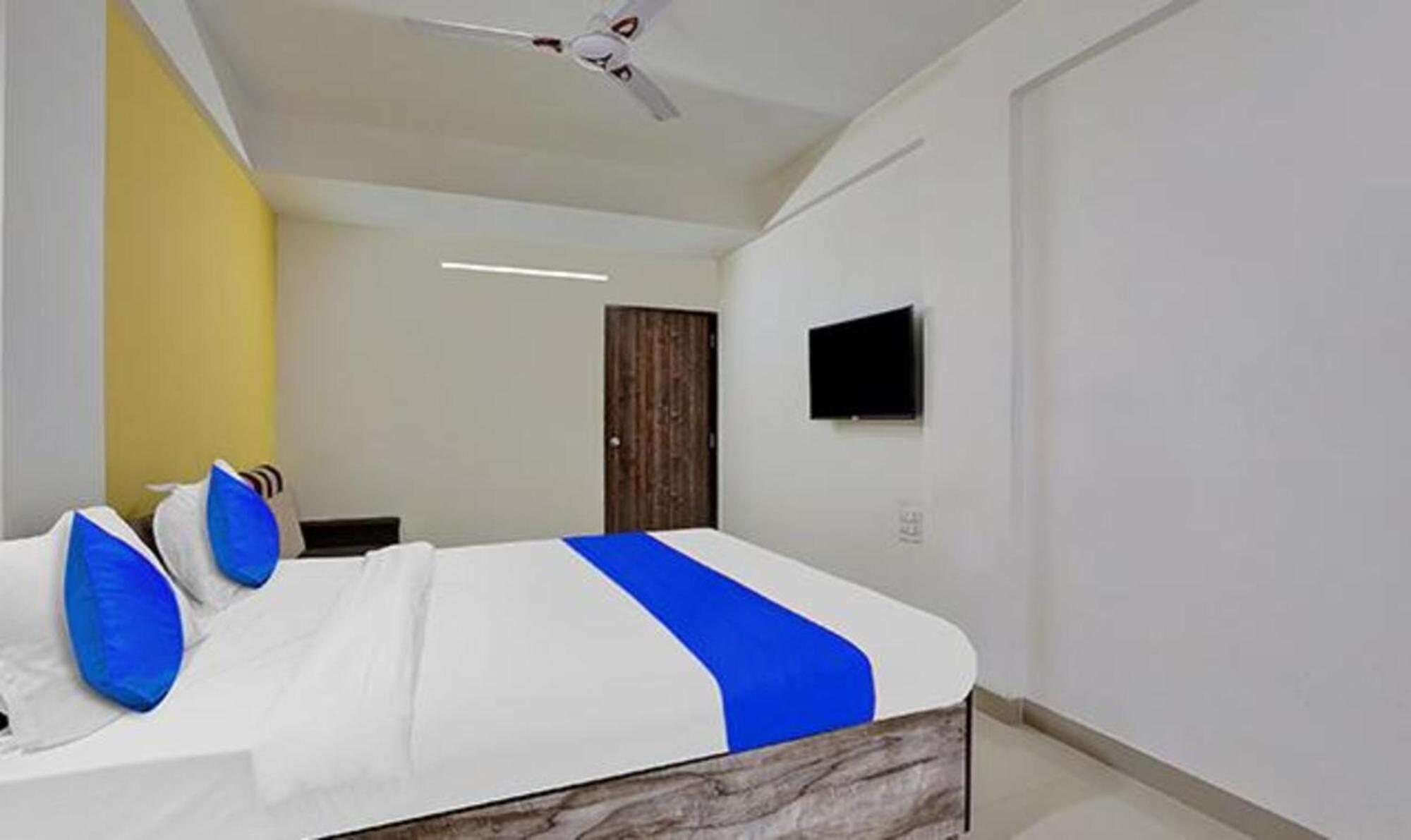 Fabhotel Relax Gandhinagar Esterno foto