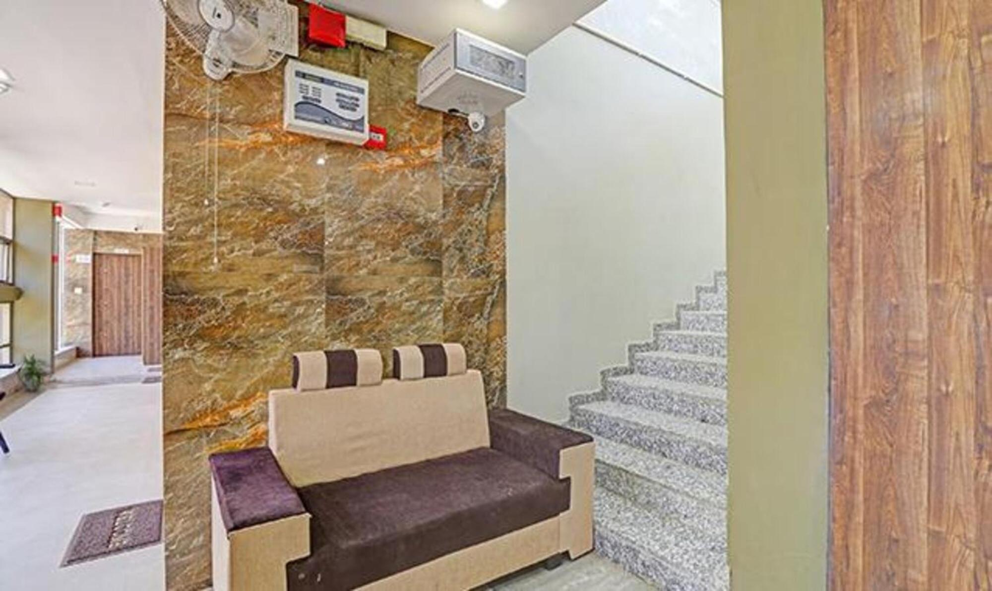 Fabhotel Relax Gandhinagar Esterno foto